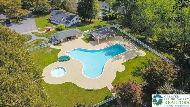 2 Hickory Hills Drive, Moore Twp, PA 18014