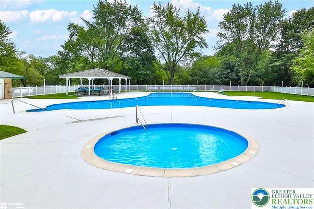 2 Hickory Hills Drive, Moore Twp, PA 18014