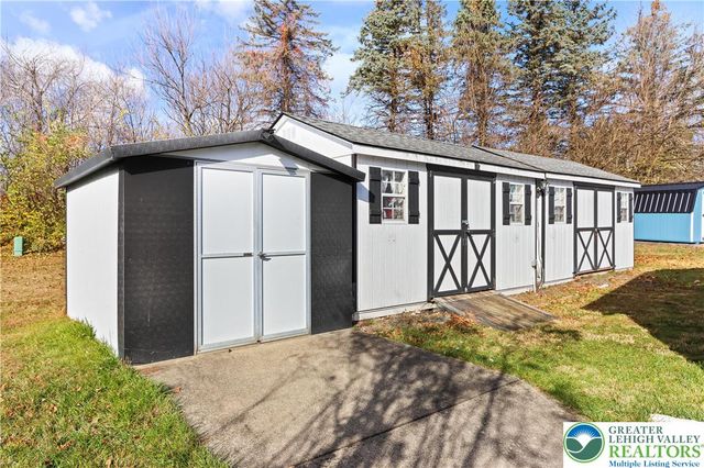 2 Hickory Hills Drive, Moore Twp, PA 18014