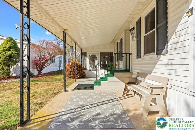 2 Hickory Hills Drive, Moore Twp, PA 18014