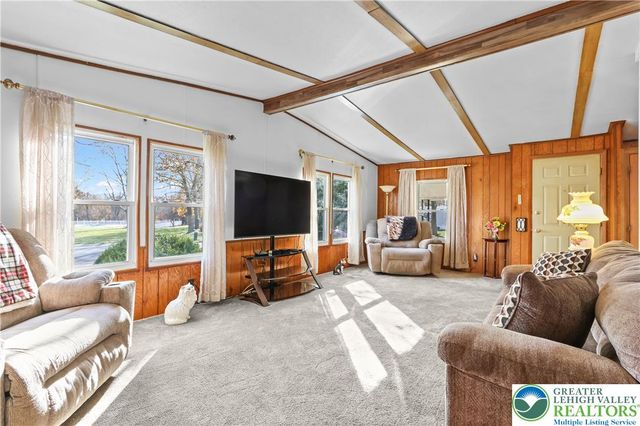 2 Hickory Hills Drive, Moore Twp, PA 18014