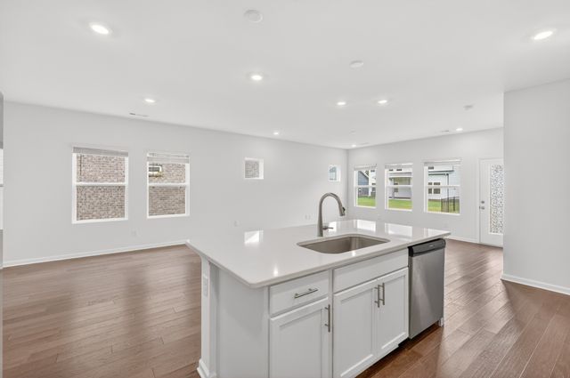 4909 Russell David Dr, Murfreesboro, TN 37129