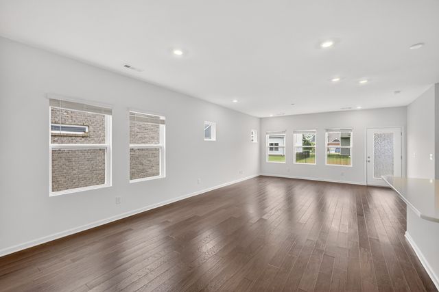 4909 Russell David Dr, Murfreesboro, TN 37129