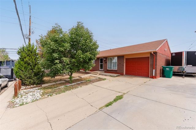 8382 Navajo Street, Denver, CO 80221