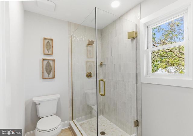 27 GARDENIA DR, Mount Laurel, NJ 08054