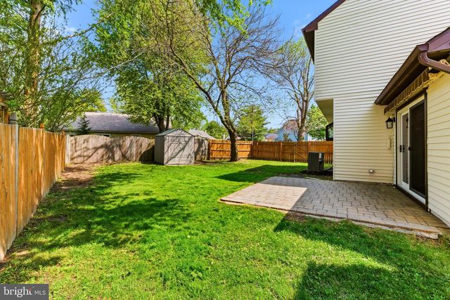 27 GARDENIA DR, Mount Laurel, NJ 08054