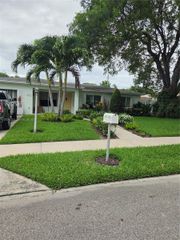 1732 N 15th Ave N, Lake Worth, FL 33460