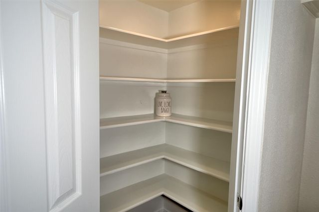 11822 Hillbrook Drive, Houston, TX 77070