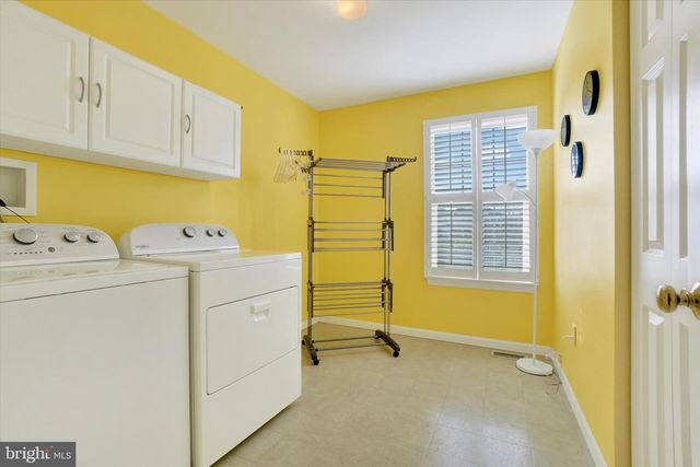 3178 BITTERNUT BLVD, York, PA 17404