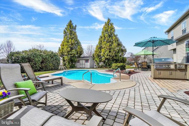 3178 BITTERNUT BLVD, York, PA 17404