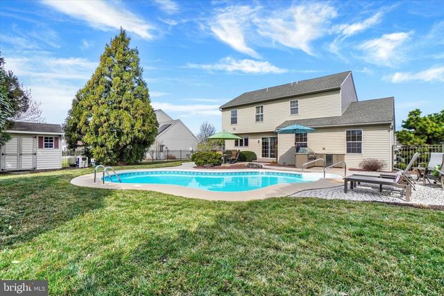 3178 BITTERNUT BLVD, York, PA 17404