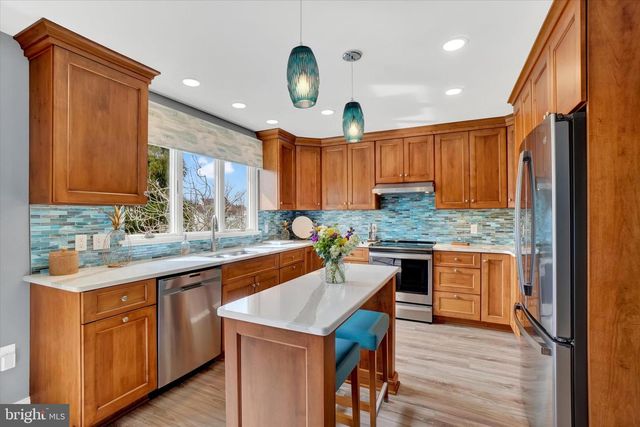 3178 BITTERNUT BLVD, York, PA 17404