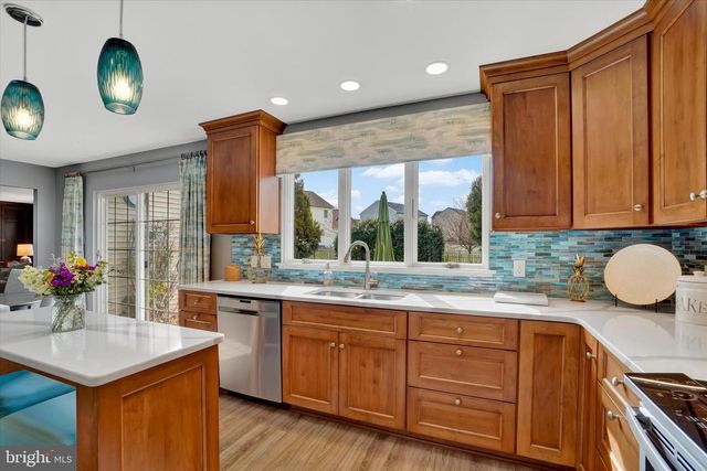 3178 BITTERNUT BLVD, York, PA 17404