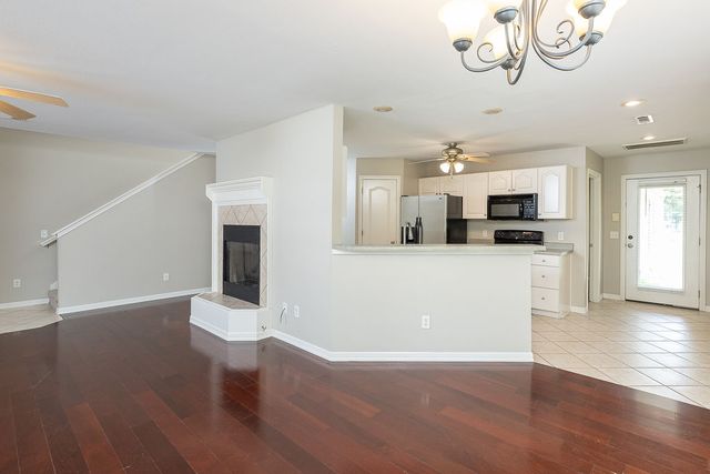 2686 N Whit Lane, Fayetteville, AR 72704