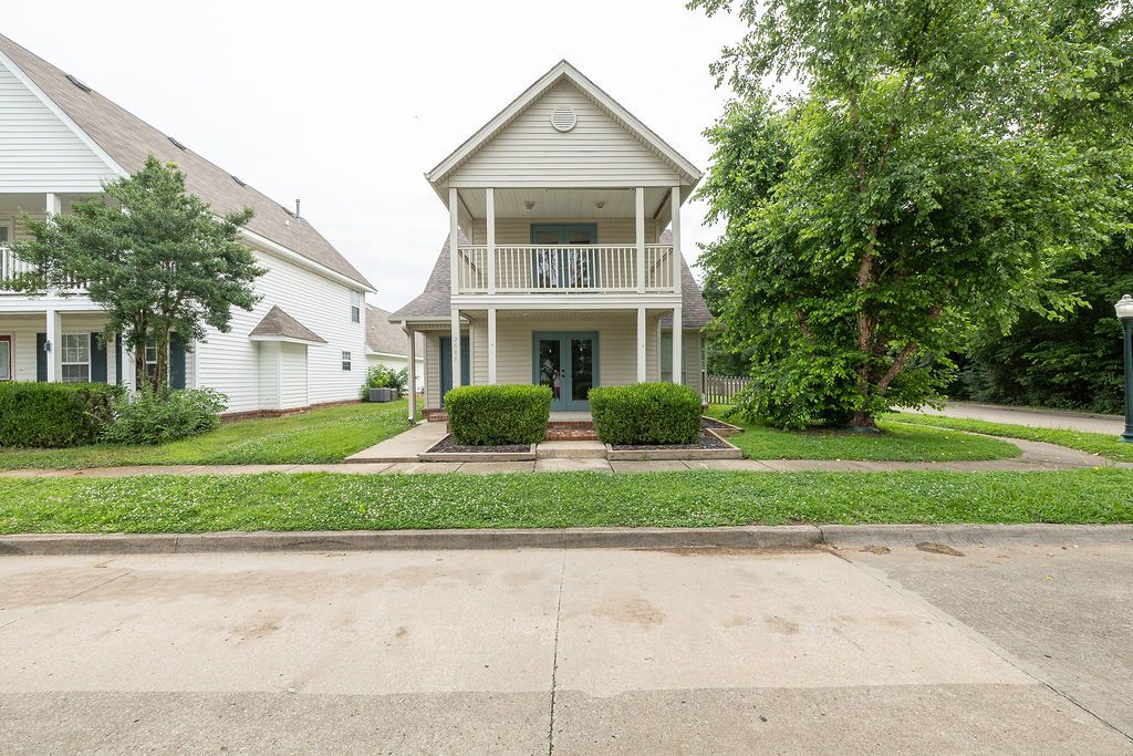 2686 N Whit Lane, Fayetteville, AR 72704