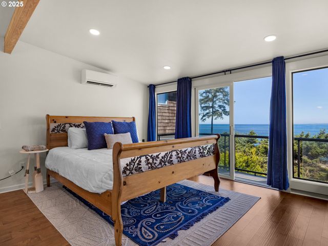 3232 SUNSET Blvd, Seaside, OR 97138