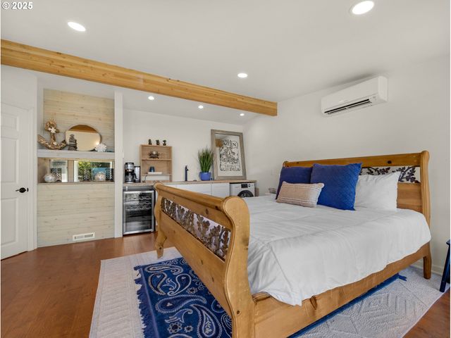 3232 SUNSET Blvd, Seaside, OR 97138