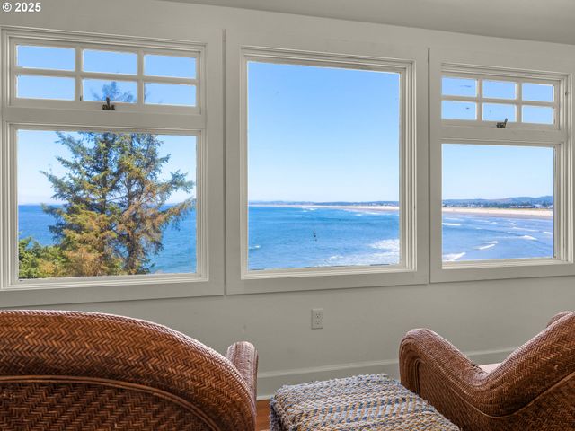 3232 SUNSET Blvd, Seaside, OR 97138