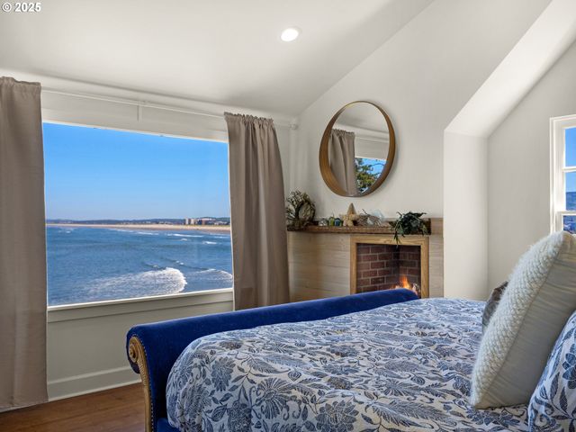 3232 SUNSET Blvd, Seaside, OR 97138