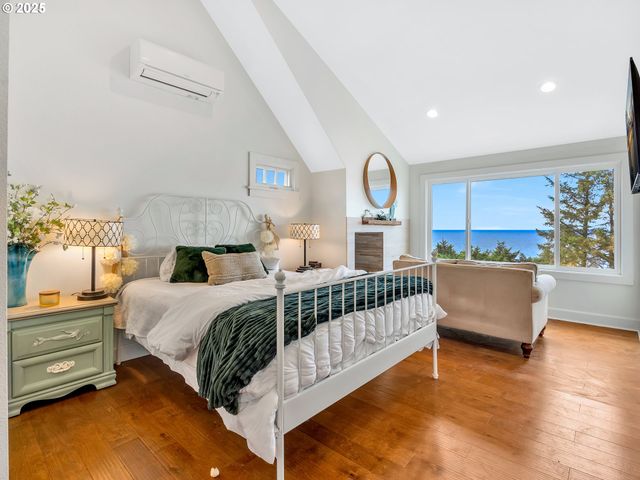 3232 SUNSET Blvd, Seaside, OR 97138