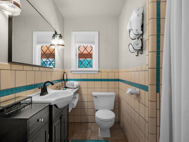 3232 SUNSET Blvd, Seaside, OR 97138