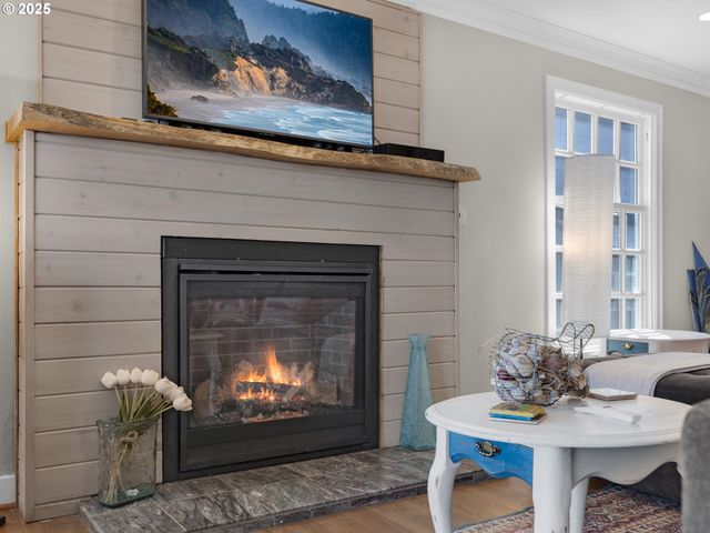 3232 SUNSET Blvd, Seaside, OR 97138