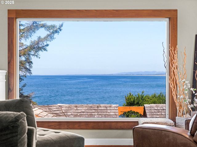 3232 SUNSET Blvd, Seaside, OR 97138