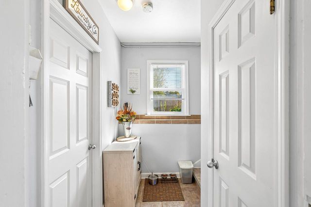329 E Gauer CIRCLE, Milwaukee, WI 53207