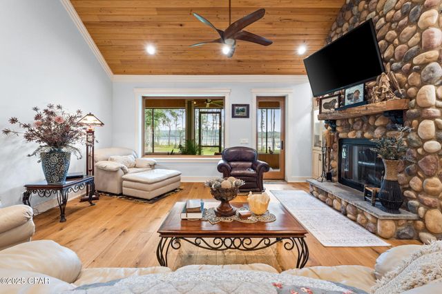 3130 Magnolia Drive, Chipley, FL 32428