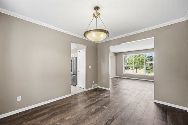 161 Autumn Woods Drive NW, Cedar Rapids, IA 52405