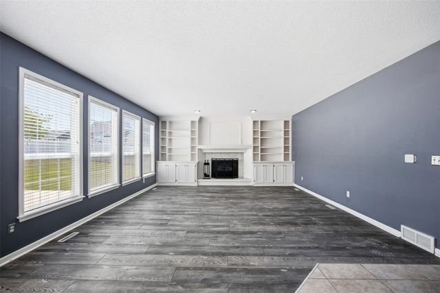 161 Autumn Woods Drive NW, Cedar Rapids, IA 52405