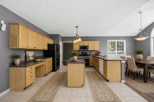 161 Autumn Woods Drive NW, Cedar Rapids, IA 52405