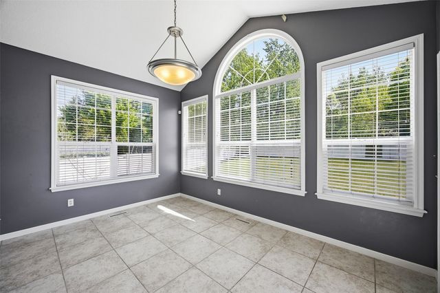 161 Autumn Woods Drive NW, Cedar Rapids, IA 52405