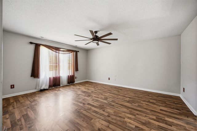 161 Autumn Woods Drive NW, Cedar Rapids, IA 52405