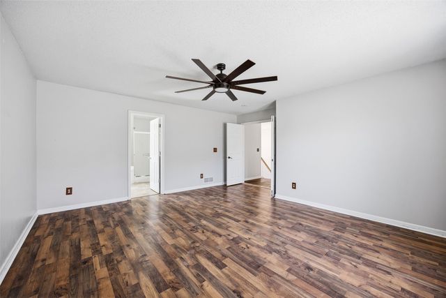 161 Autumn Woods Drive NW, Cedar Rapids, IA 52405