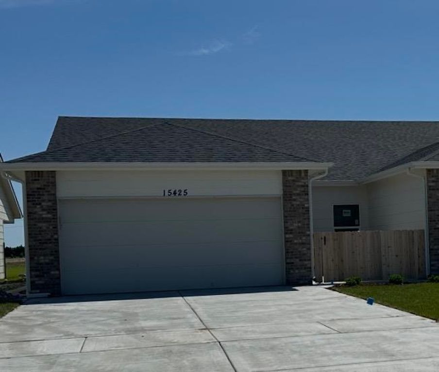 15425 W Josephine St, Goddard, KS 67052