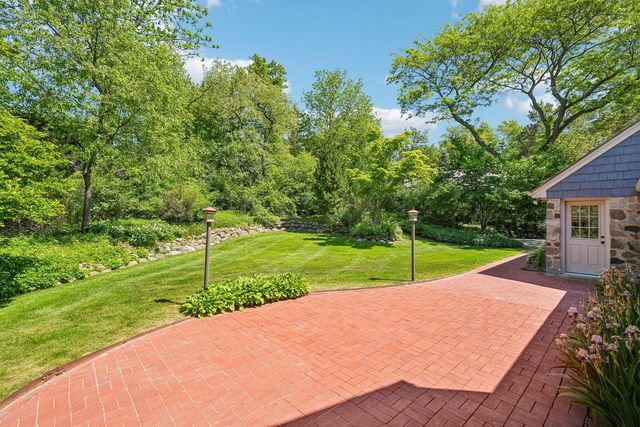 1260 Lakeside DRIVE, Elm Grove, WI 53122