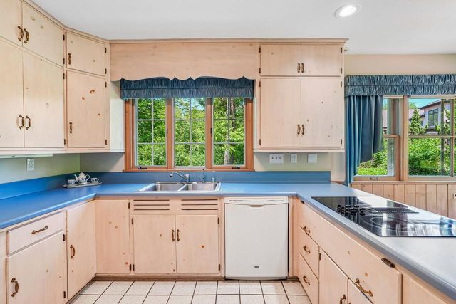 1260 Lakeside DRIVE, Elm Grove, WI 53122