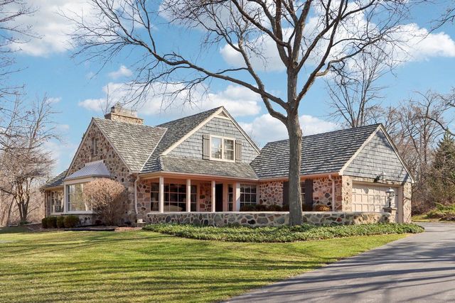 1260 Lakeside DRIVE, Elm Grove, WI 53122
