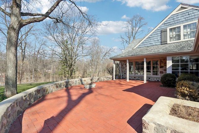 1260 Lakeside DRIVE, Elm Grove, WI 53122