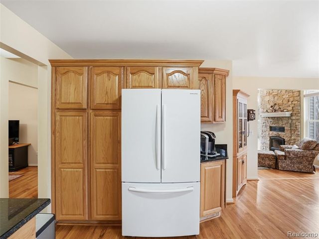 11371 Runyan Lake Road, Fenton, MI 48430