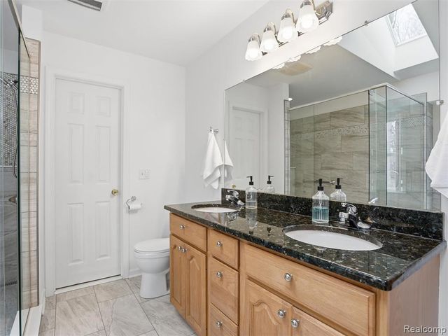 11371 Runyan Lake Road, Fenton, MI 48430