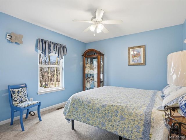 11371 Runyan Lake Road, Fenton, MI 48430