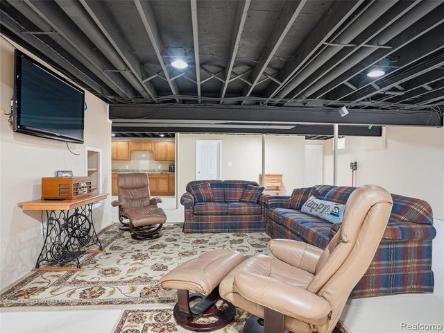 11371 Runyan Lake Road, Fenton, MI 48430