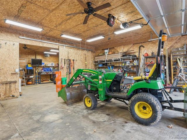 11371 Runyan Lake Road, Fenton, MI 48430