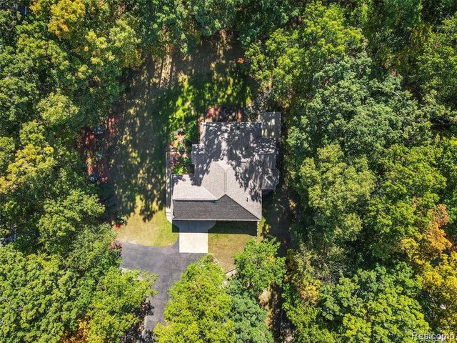 11371 Runyan Lake Road, Fenton, MI 48430