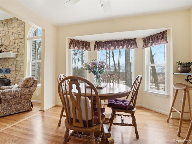 11371 Runyan Lake Road, Fenton, MI 48430