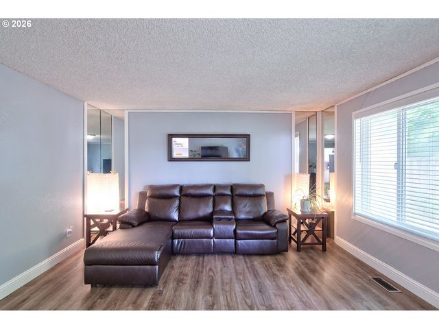 960 Nw 178TH Ave, Beaverton, OR 97006