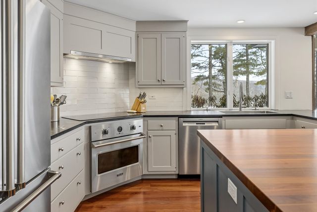 8 Parade Ground Road, Hanover, NH 03750
