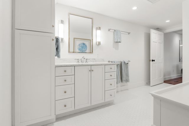 8 Parade Ground Road, Hanover, NH 03750